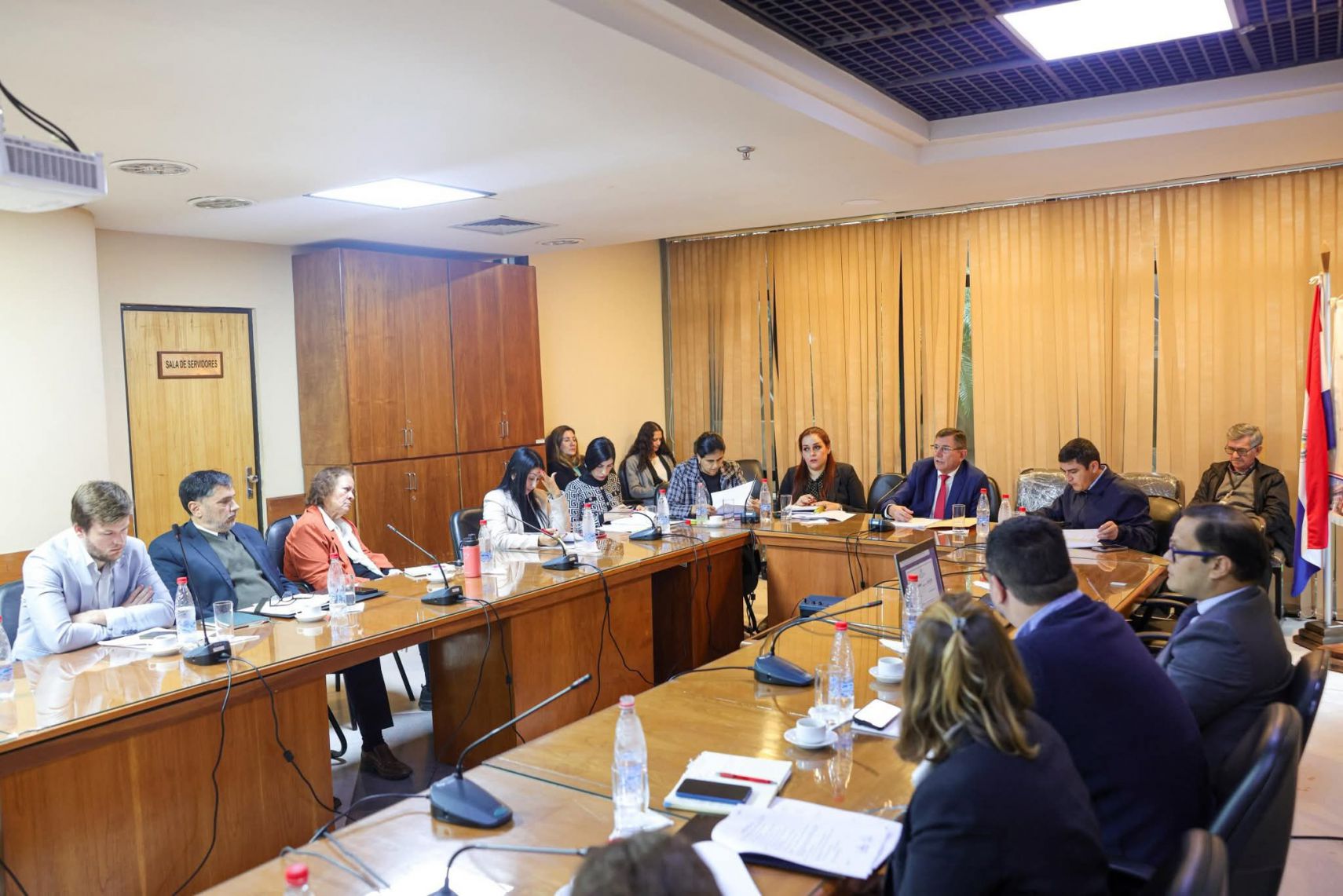Analizaron propuesta de Ley sobre financiamiento colectivo para microempresas