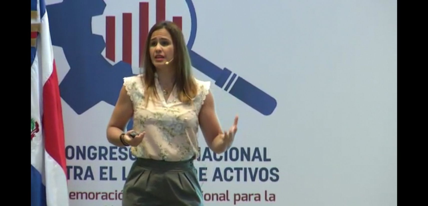 Viceministra de la SEPRELAD participa en Congreso Internacional contra el Lavado de Activos