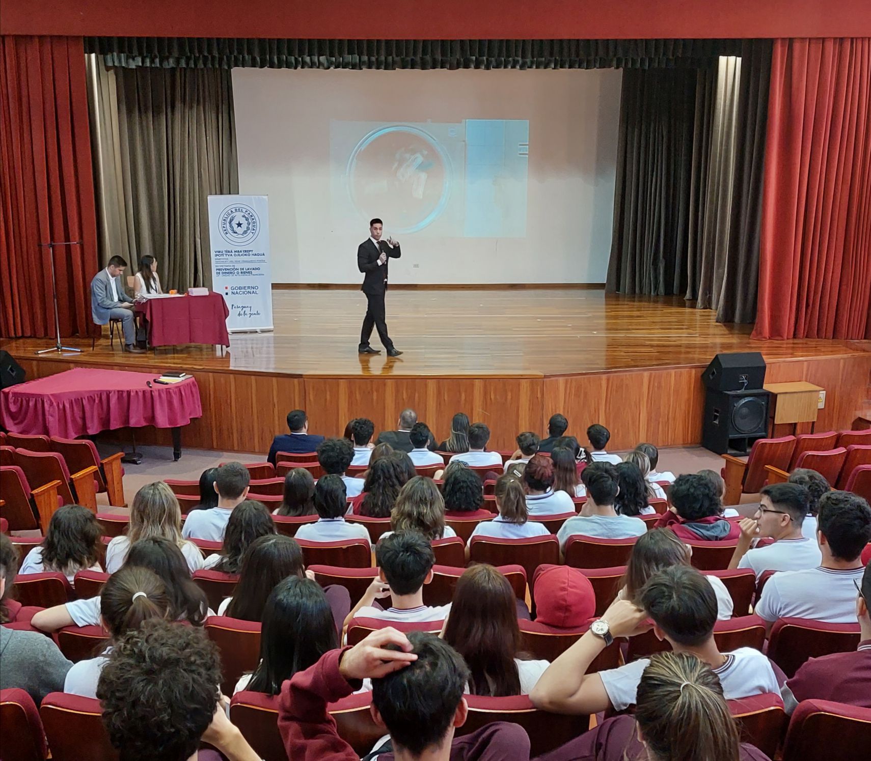 SEPRELAD impulsa charlas en colegios para prevenir el lavado de activos