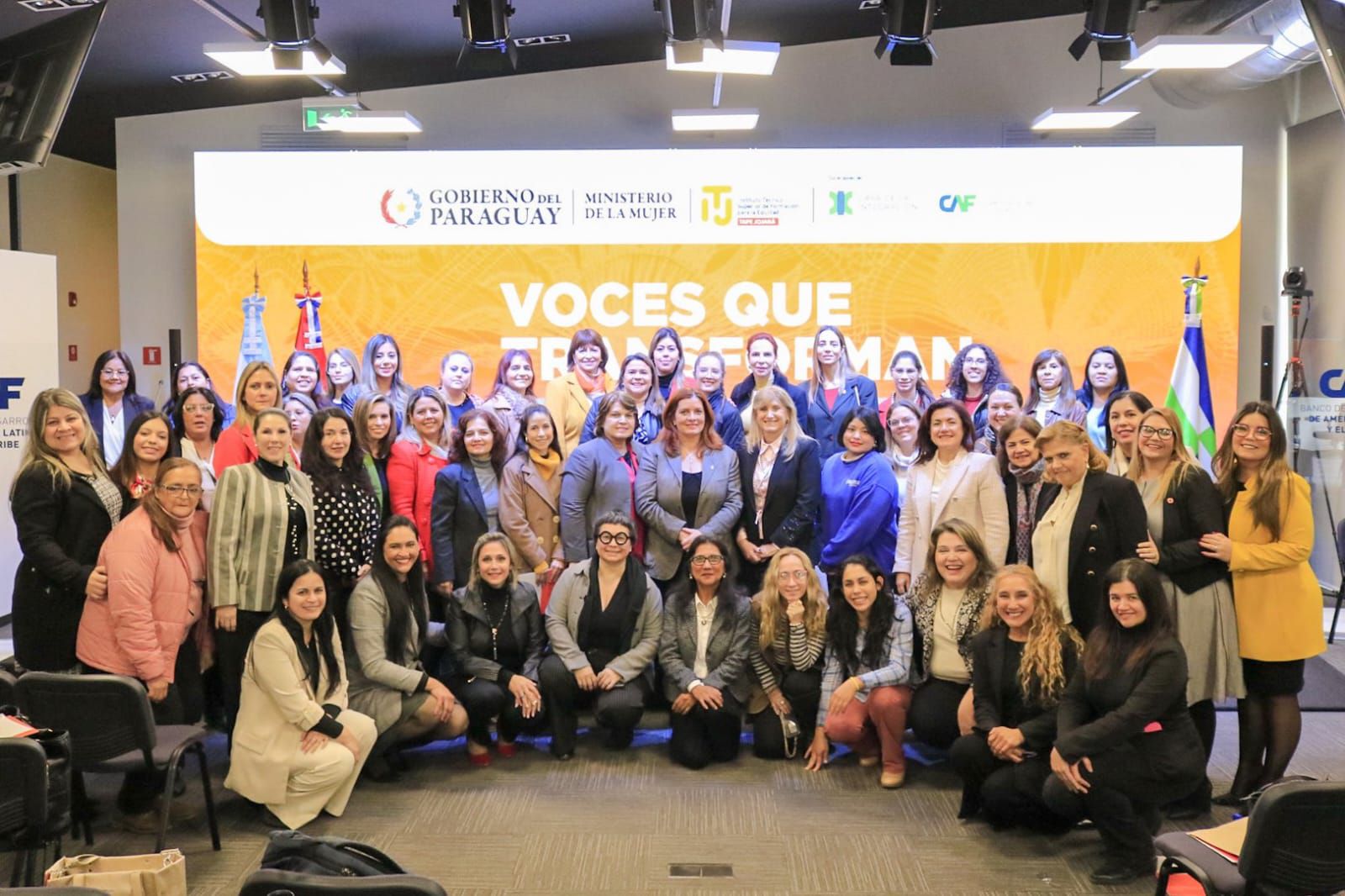 Se realizó Seminario “Voces que Transforman: Mujeres Lideresas de la Sociedad”