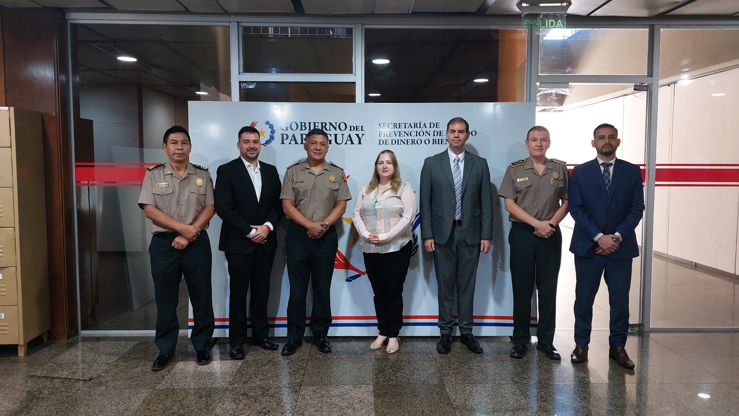 SEPRELAD recibe visita Protocolar de miembros de la Policía Nacional del Perú