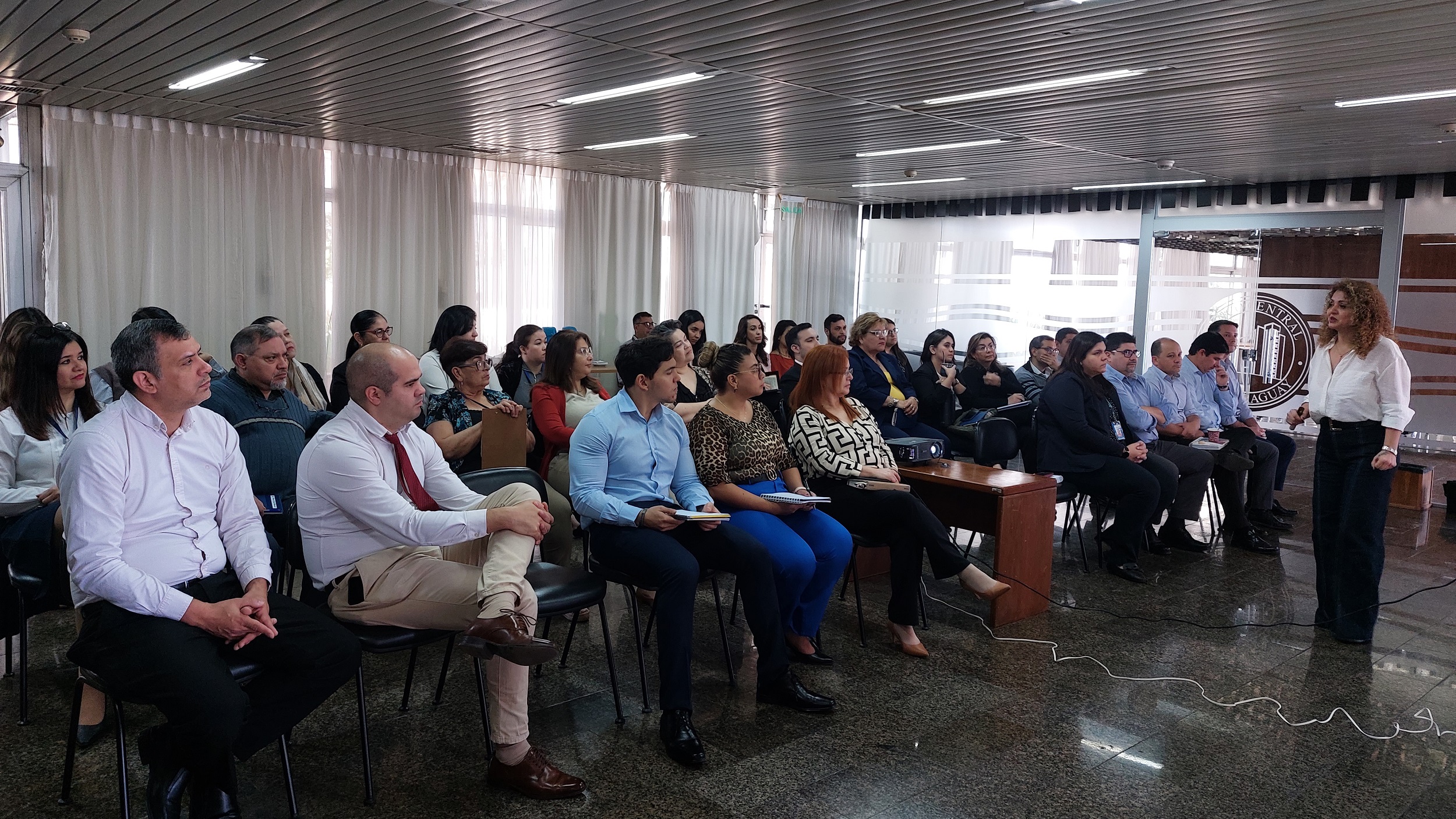 Funcionarios de la SEPRELAD participan en el Taller de Inteligencia Emocional