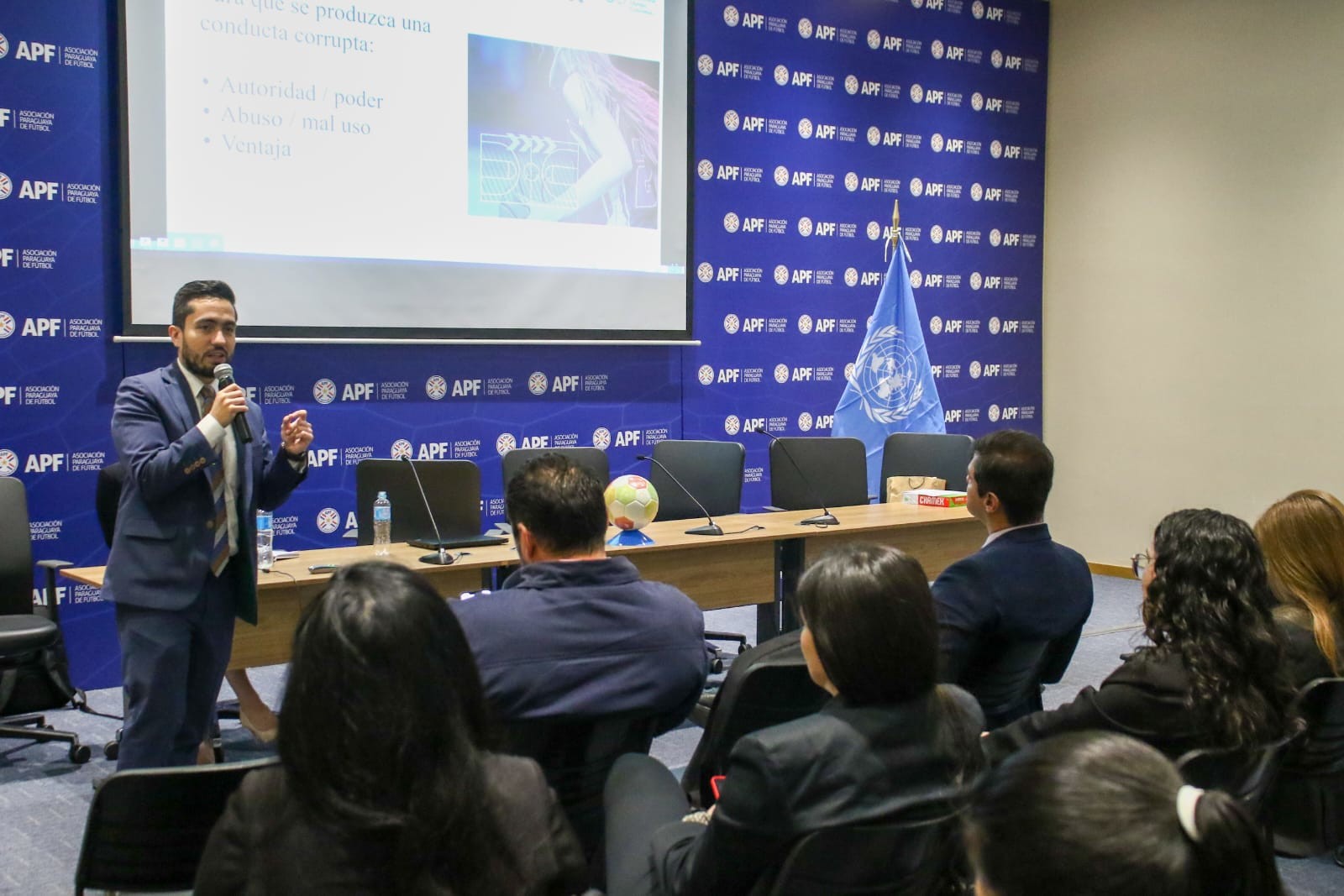 SEPRELAD participa en el Taller sobre Integridad en el Deporte en la APF